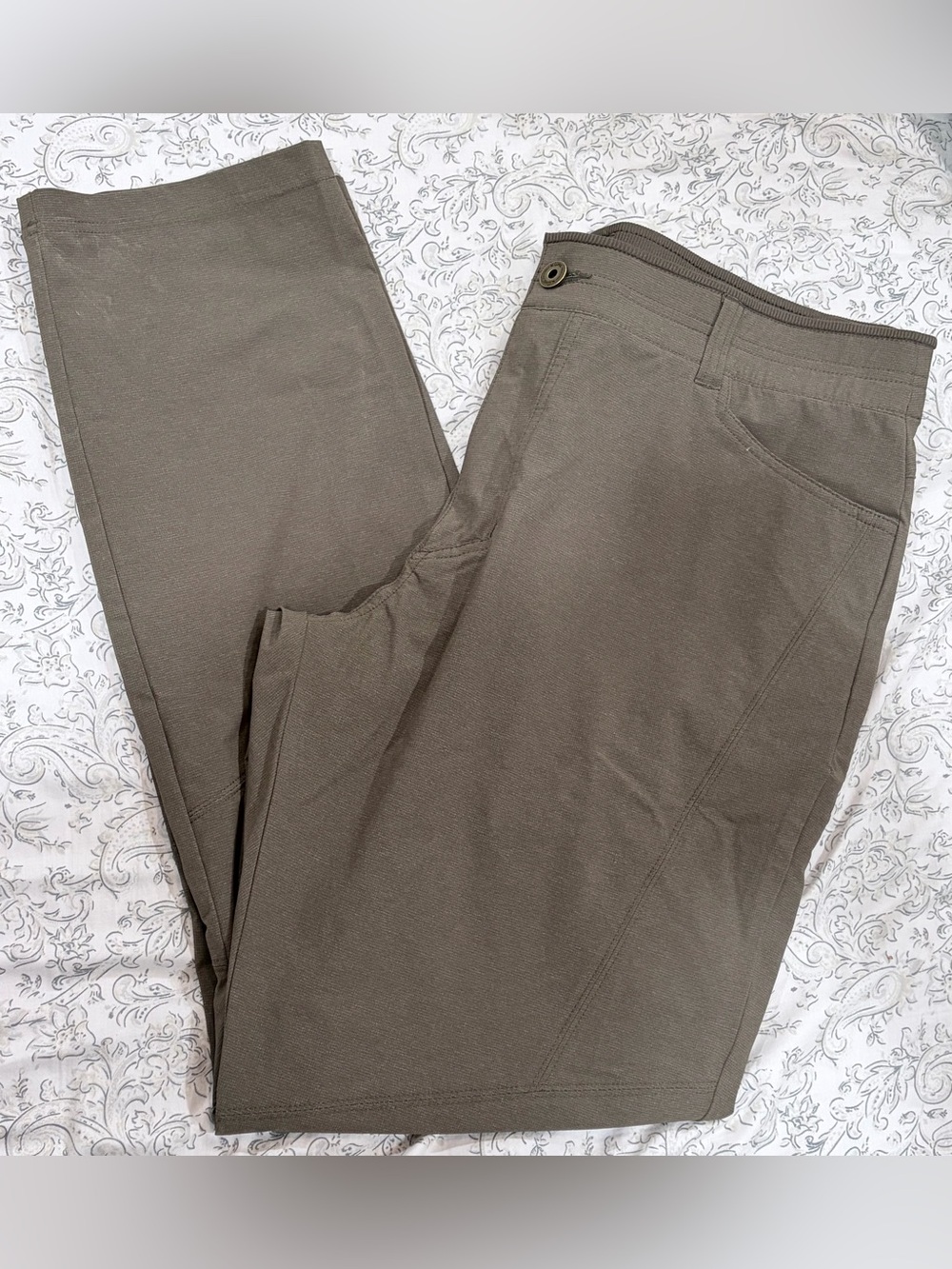 Kuhl Men's Chino Pants in Olive Brown